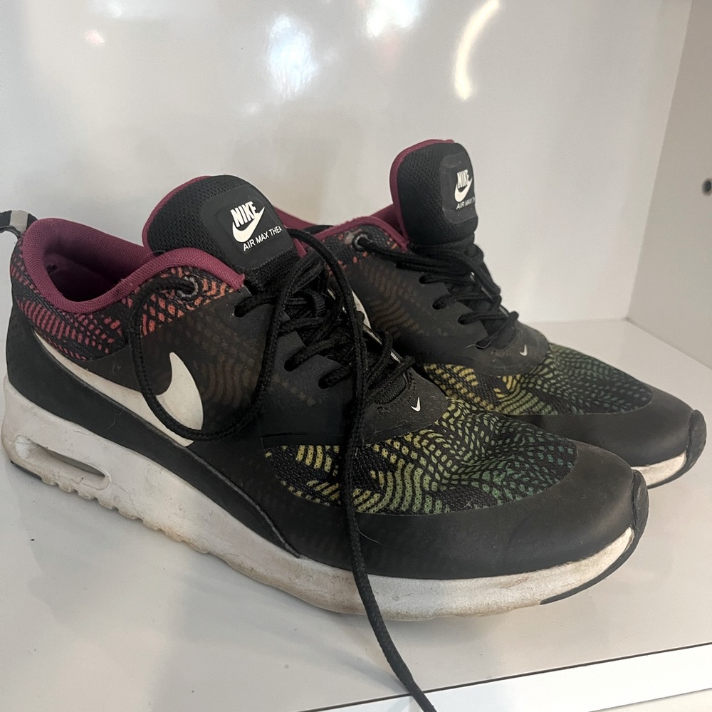 Nike air max Thea 8.5 womens athletic sneakers